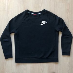 Nike crewneck sweatshirt
